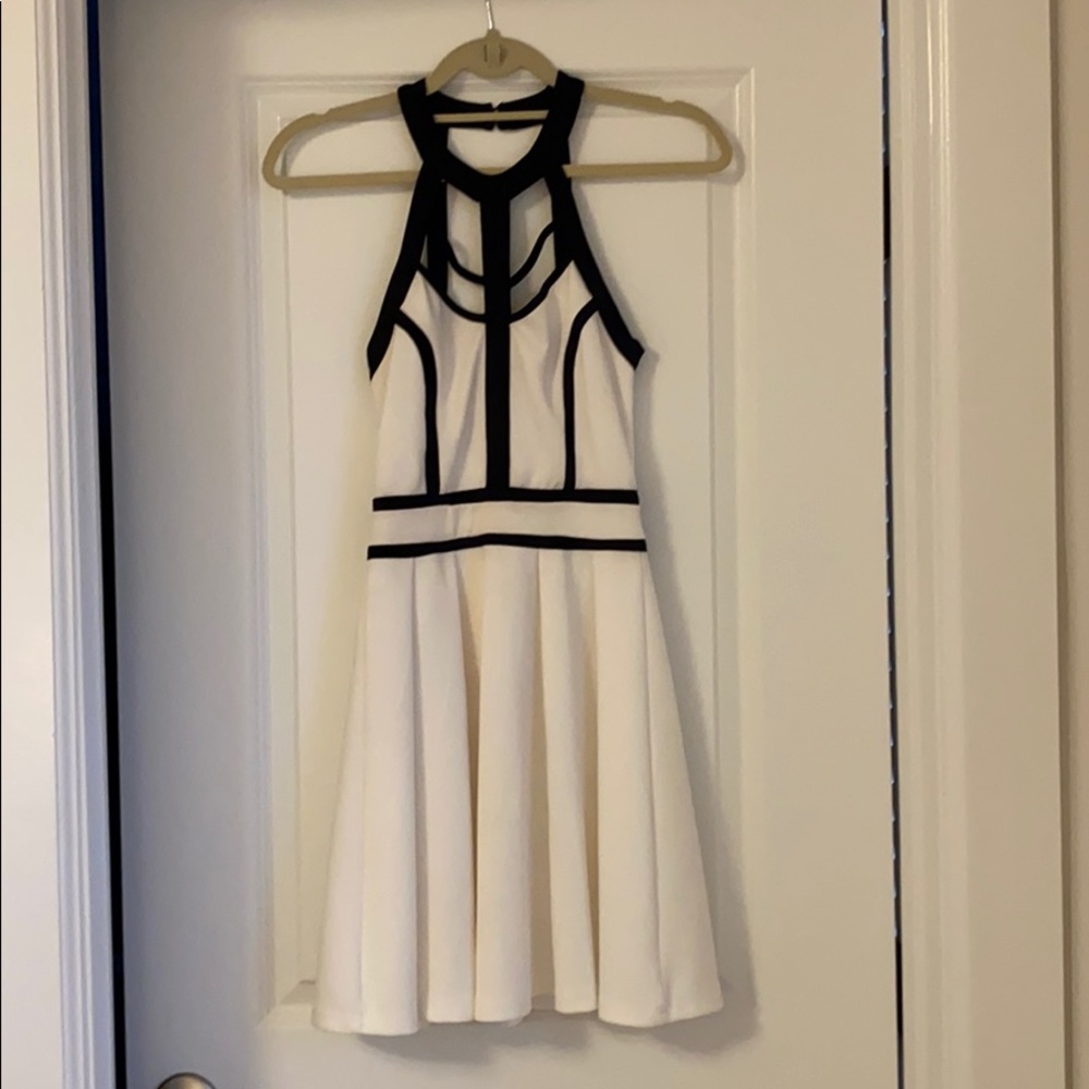 Xenia Boutique dress -sz aus 6, US 0-2, never worn